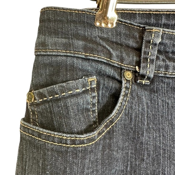 NINE WEST Capri Jeans Women’s sz. 4 (26) Blue Denim Cropped Buttoned Hem - Picture 5 of 10